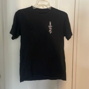 Black t-shirt